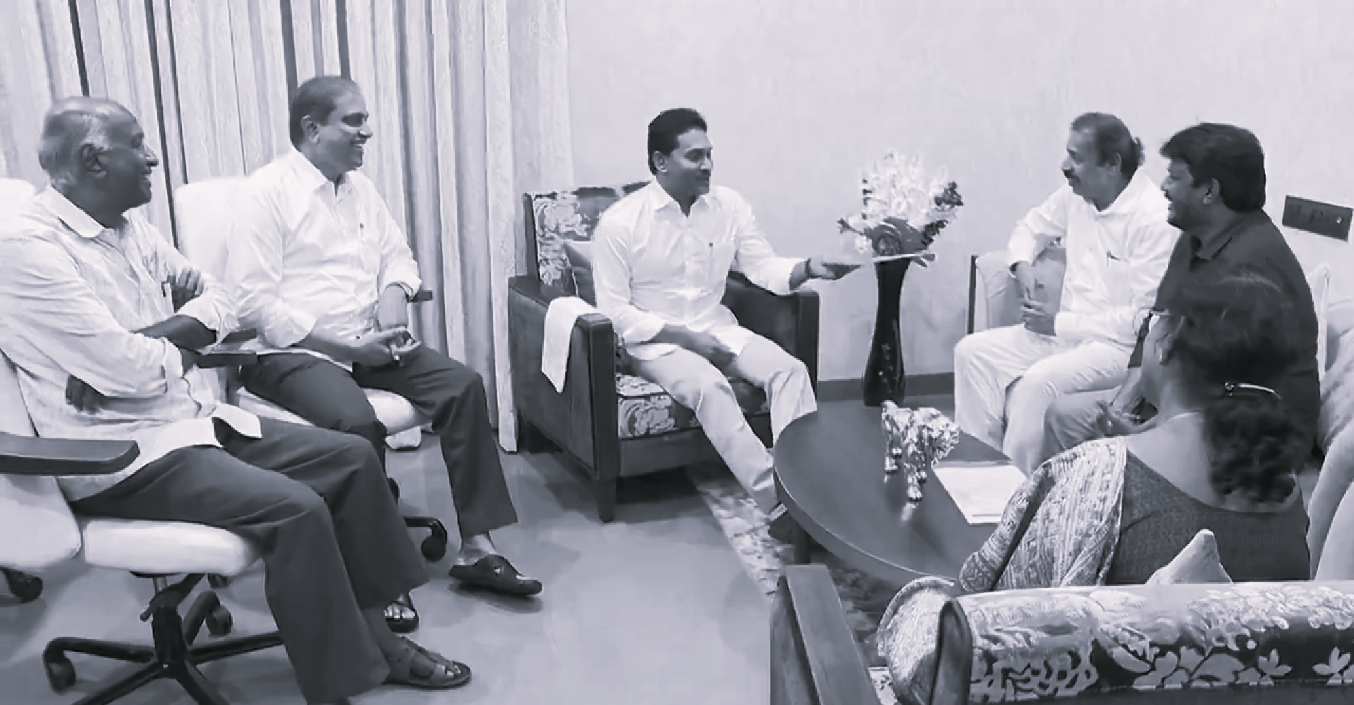 CPI Leaders Meet YS Jagan, Invite YSRCP to Drought Roundtable