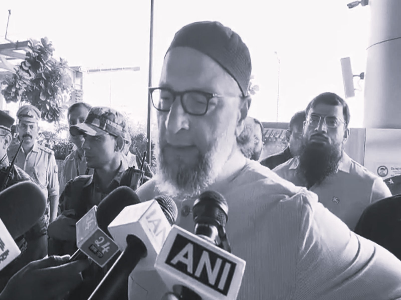 Owaisi Urges Centre to Retain Hyderabad GPO’s Group-A Status