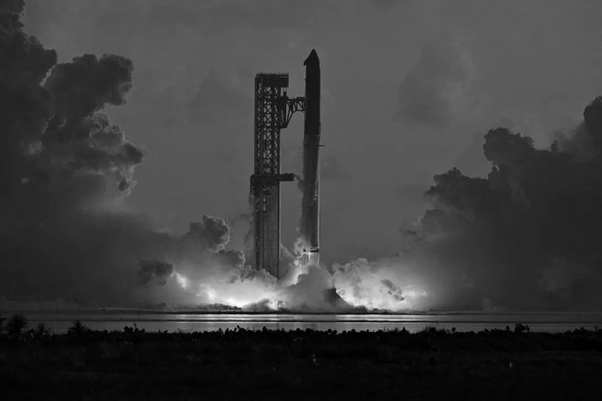 SpaceX’s Starship Completes Historic Orbital Flight With 26 Starlink Satellites