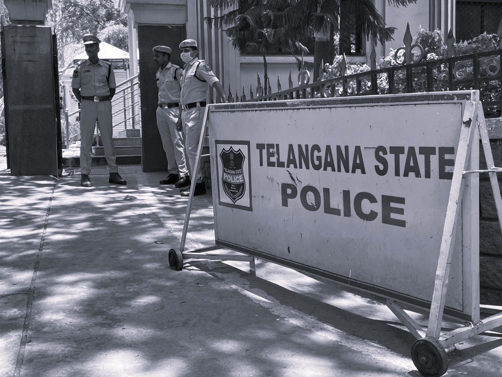 Woman Accuses Taxi Driver of Sexual Harassment, ₹60,000 Theft in Shamshabad