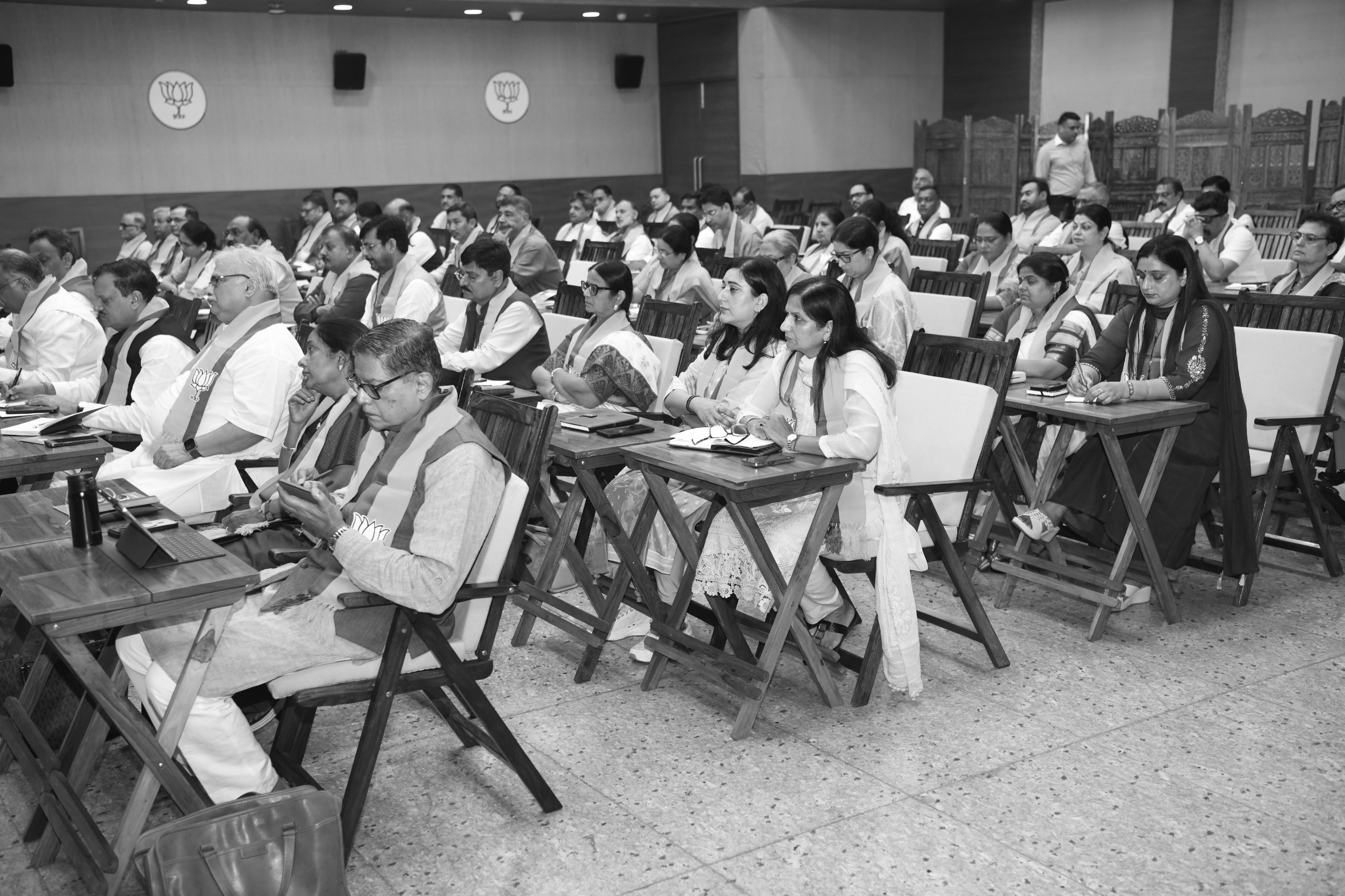 Nitin Nabin Chairs First Meeting of BJP State In-Charges, Focus on Grassroots Organisation