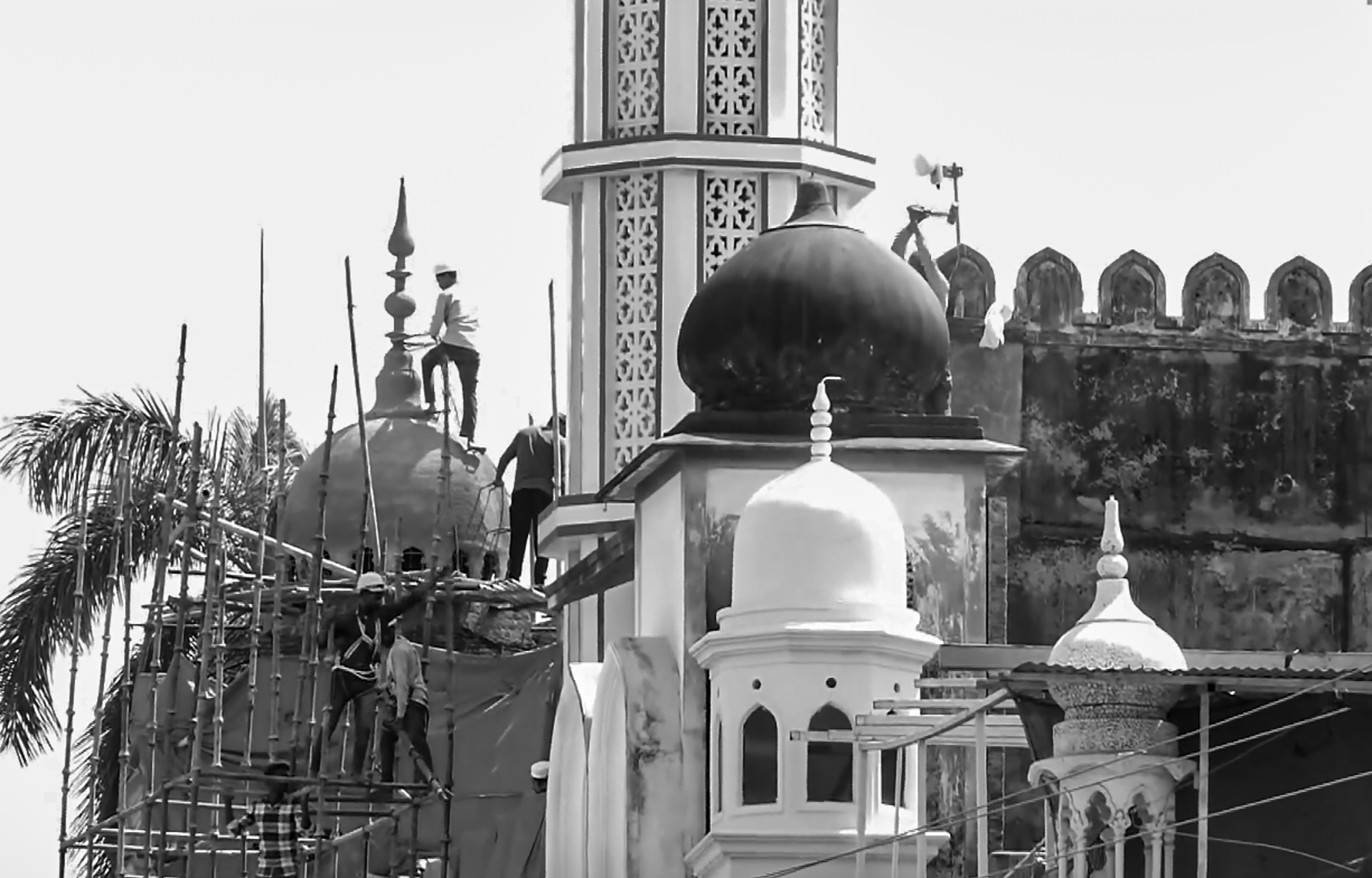 Ujjain Shahi Masjid Portion Removal to Continue for Road-Widening Project