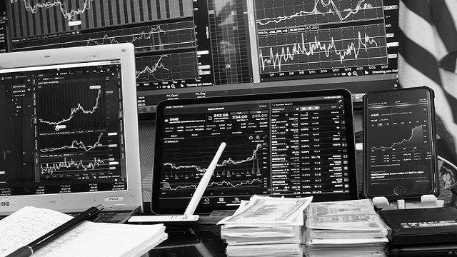 Sensex Gives Up 533-Point Gain, Ends Lower For Third Straight Day As Oil, FII Outflows Weigh
