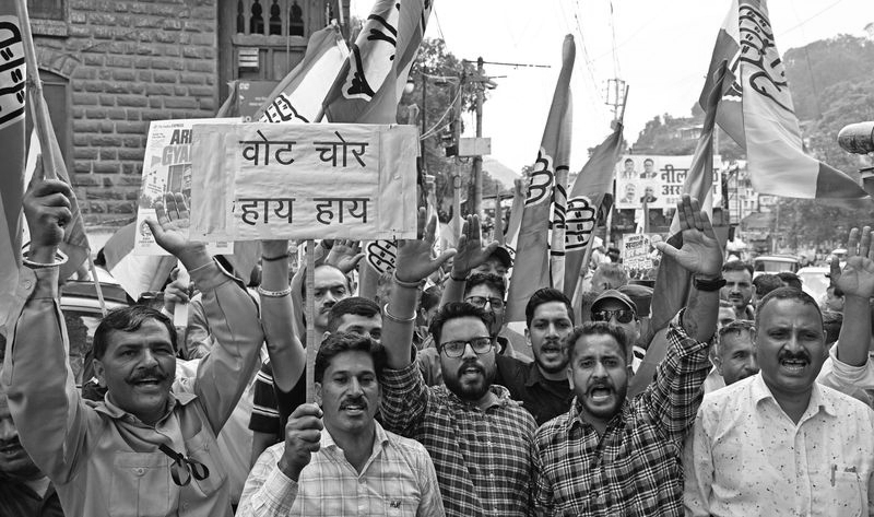 Court Drops Attempt-To-Murder Charge, Grants Bail To 6 Congress Workers In Agra CEC Residence Case