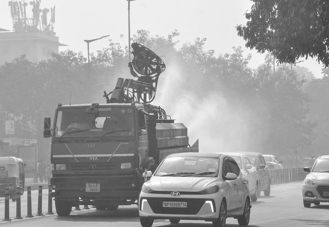 Delhi Pollution Stays Elevated as AQI Touches 179, No Rain in Sight