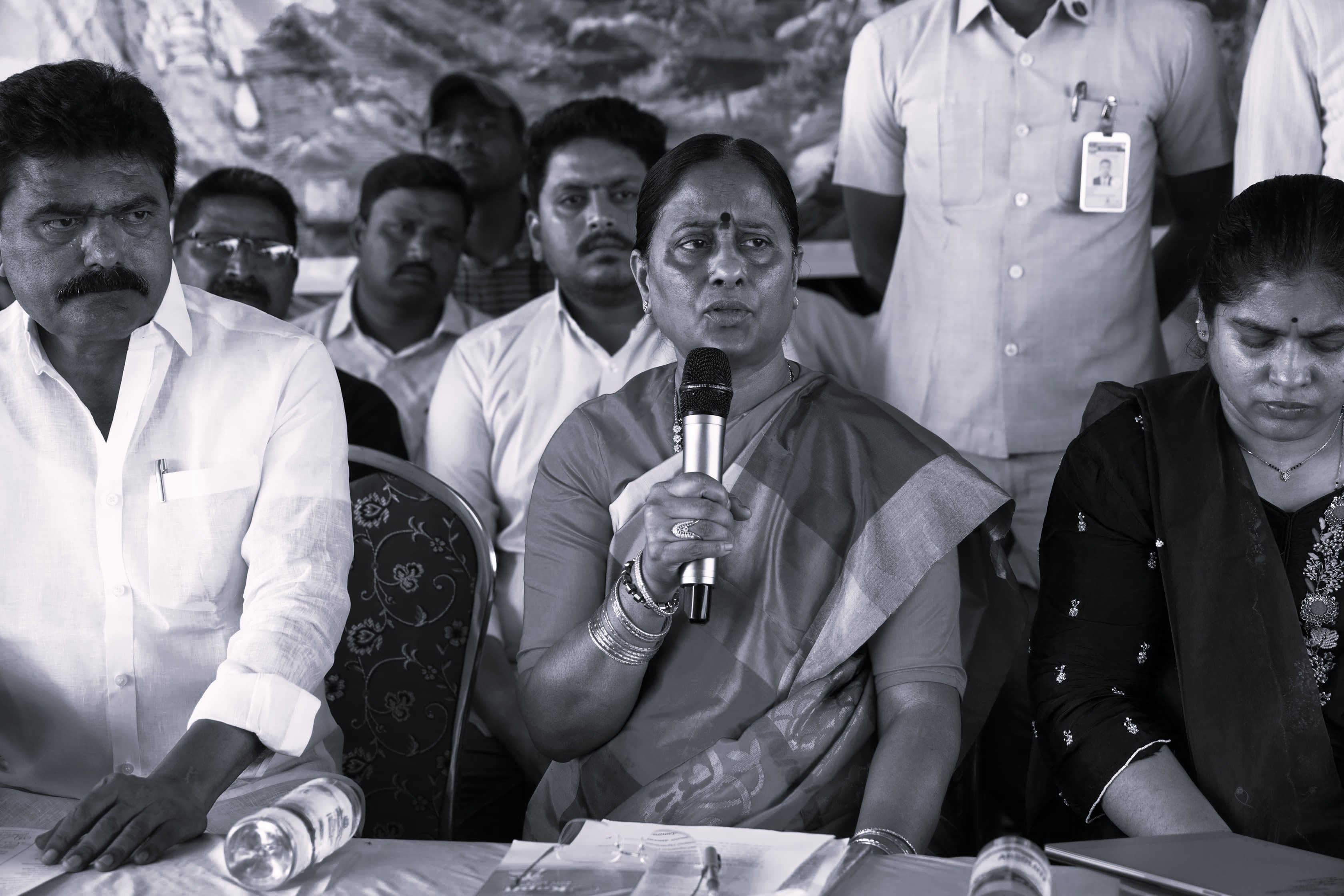Konda Surekha Reviews Warangal Dussehra, Bathukamma Celebration Arrangements