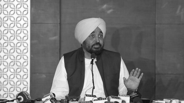 CBI Raids Punjab CM Mann’s OSD in Corruption Case, AAP-BJP Clash Escalates