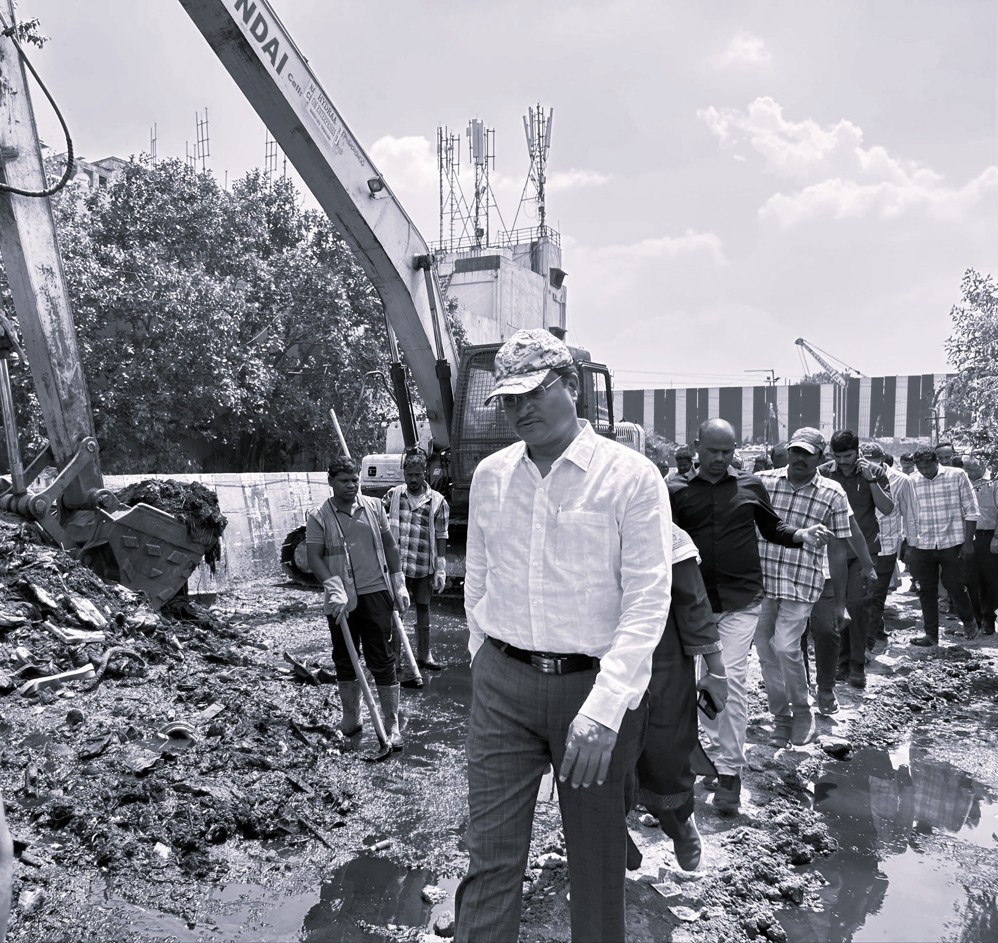 HYDRAA Launches Major Desilting Drive to Ease Fatehnagar-Balanagar Flood Risk