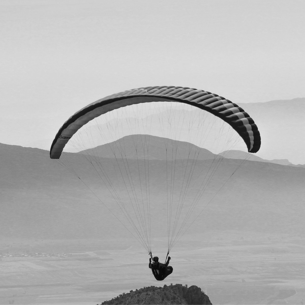 42 Pilots From Six Countries Take On Manali’s High-Altitude Challenge As Paragliding Pre-World Cup Begins