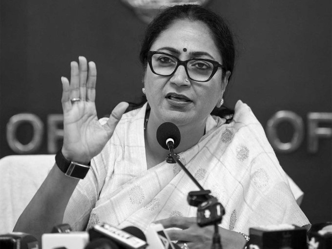 Delhi Announces 1,300 E-Autos Under DURGA Scheme for Women, Transgender Persons