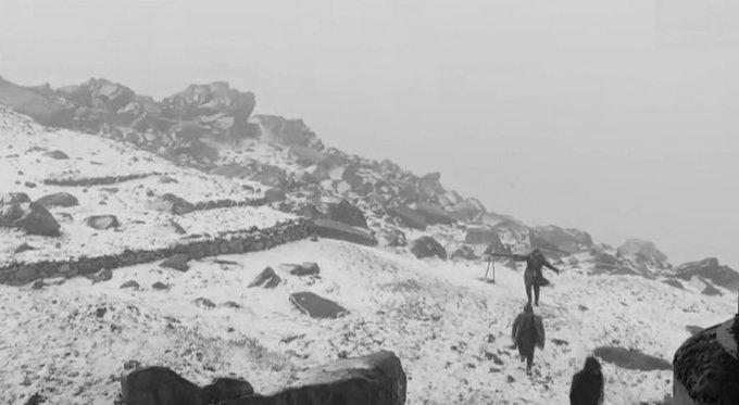 Higher Reaches of Kashmir Witness Fresh Snowfall as Rain Lashes Plains