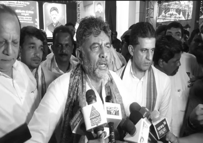 Sugarcane Growers Demand Rs 5,500 Per Tonne, Shivakumar Urges Patience