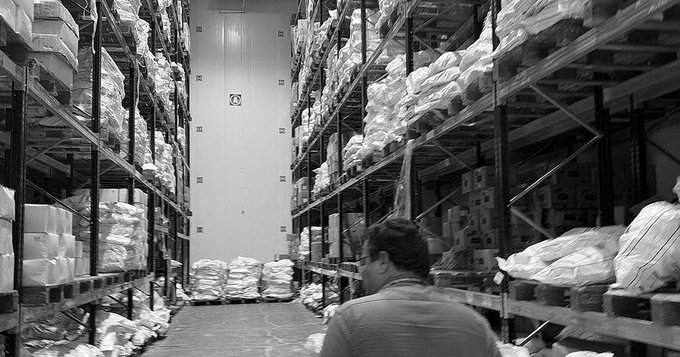Expired Food Worth ₹48 Lakh Seized in Maharashtra, FIR Names Reliance, Blinkit and Zomato Officials