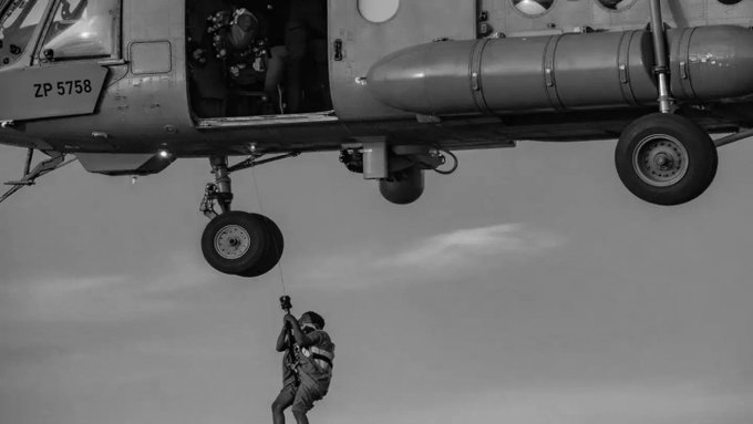 12 People Trapped by Chhattisgarh Floods Rescued by IAF Mi-17V5 Helicopter