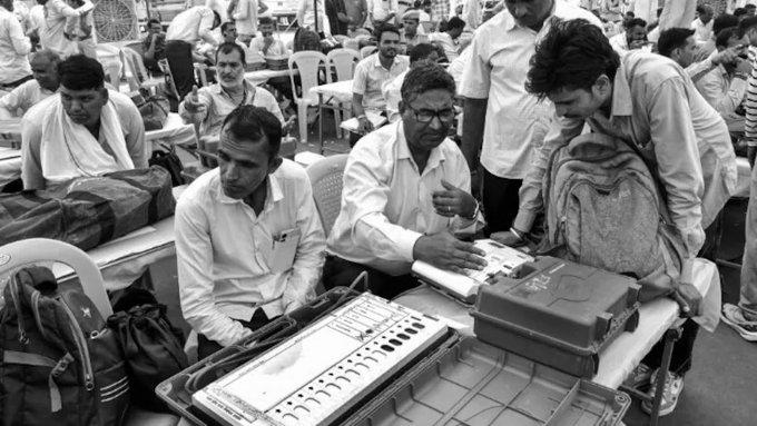 Voters Can Fill Form 6 to Restore Names Deleted From Electoral Rolls: EC to Delhi HC