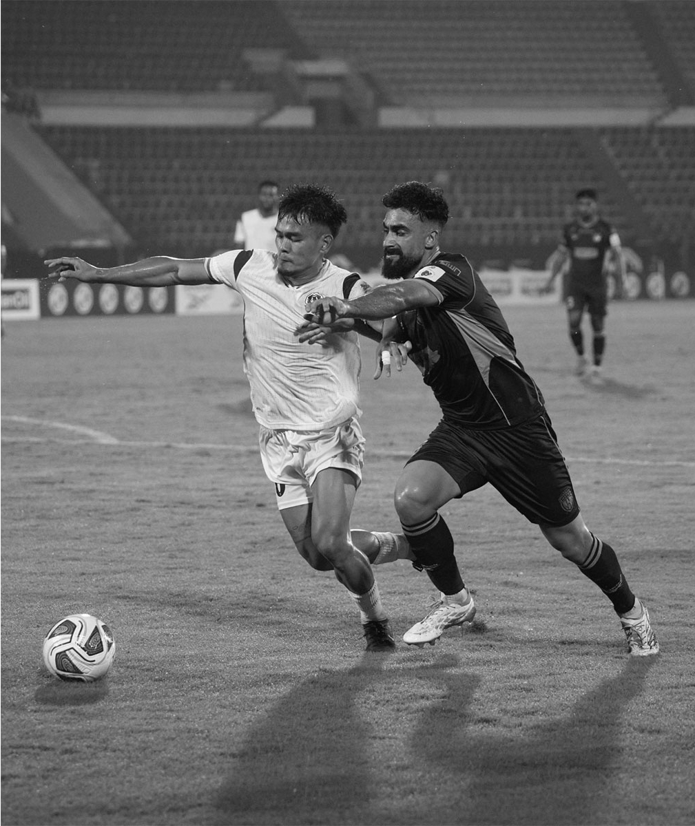 NorthEast United Thrash Kerala Blasters 4-1 to Top ISL Table