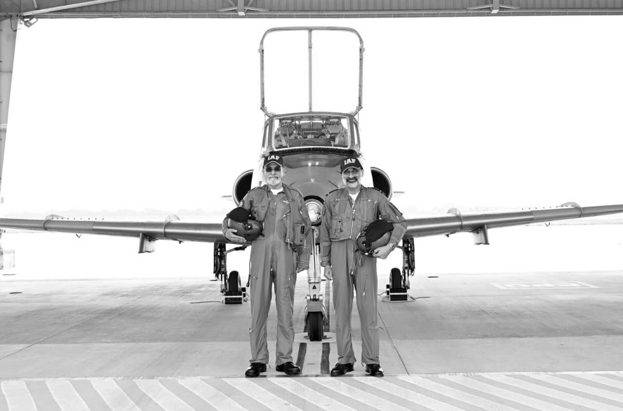 40 Years Later, IAF Chief A.P. Singh Completes His Flying Journey in the Same Kiran Aircraft