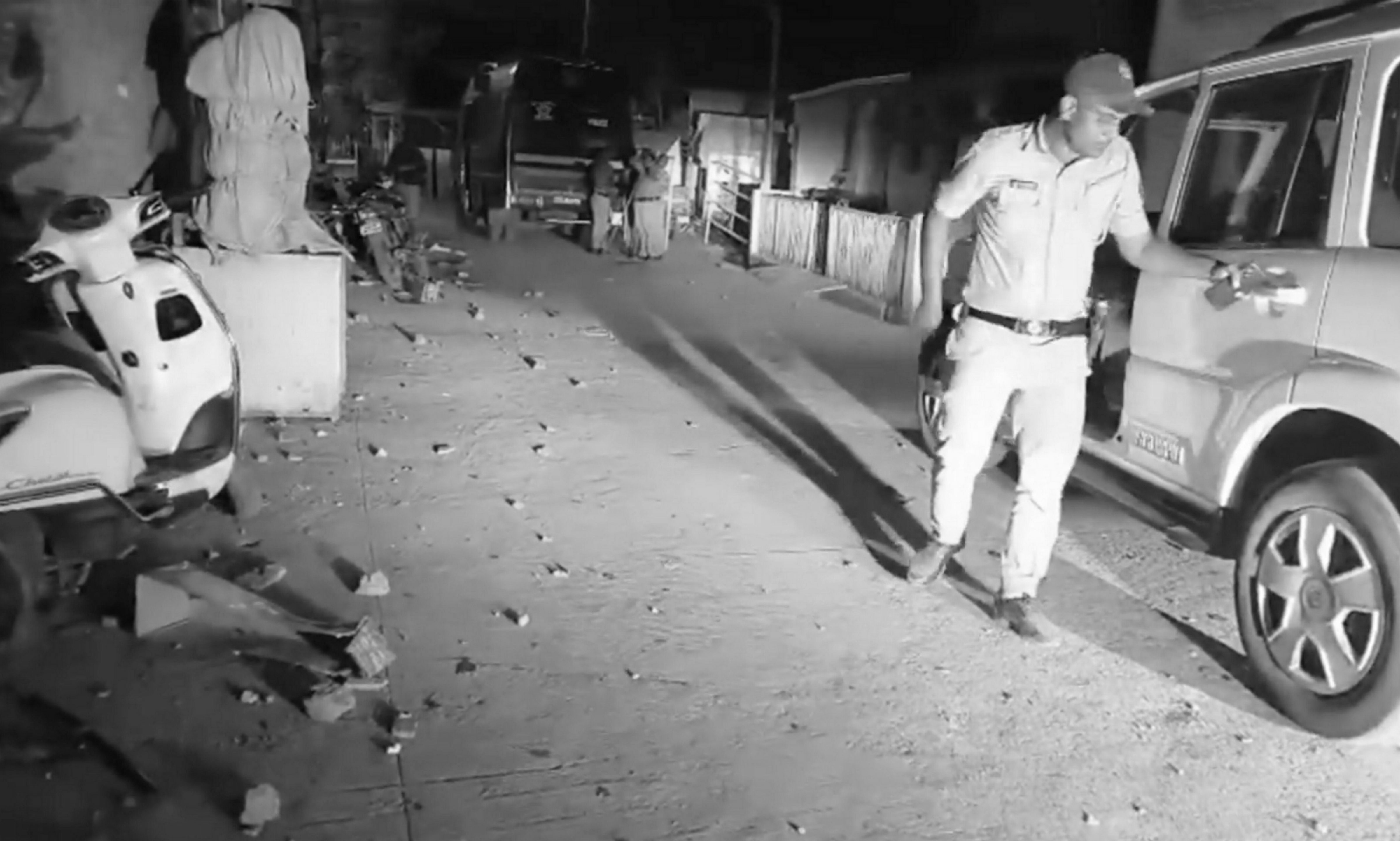 Stone-Pelting at Durga Immersion Procession Triggers Tension in Maharashtra’s Washim