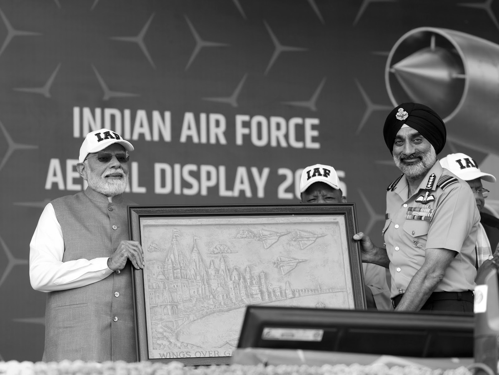PM Modi Sees IAF’s ‘Wings over Ganges’ Display, Inaugurates New RBI Cybersecurity Hub