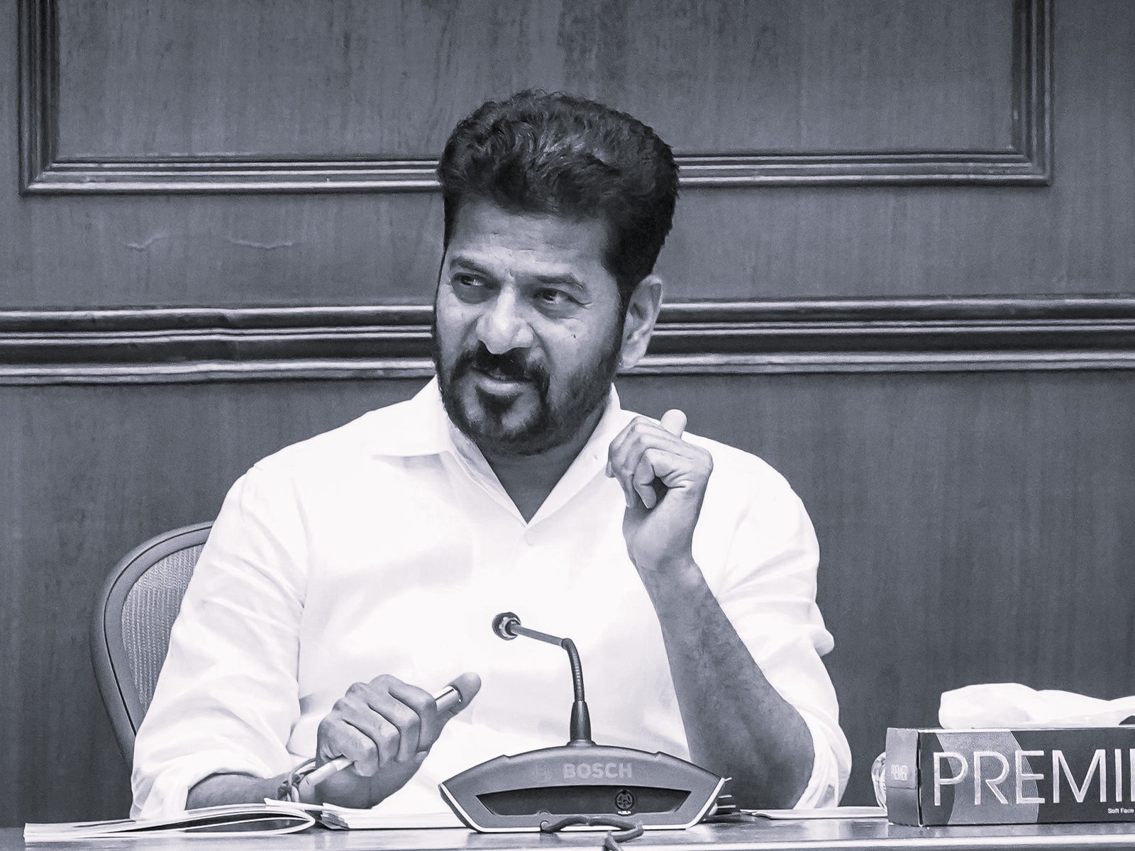 CM Revanth Reddy to Meet Fadnavis Over Tummidihatti Barrage Clearances