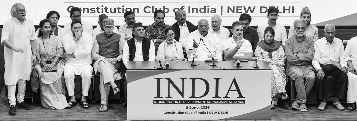 INDIA Bloc Plans ‘Public Impeachment’ of CEC Gyanesh Kumar on Oct 30, Mega Rally on Nov 1