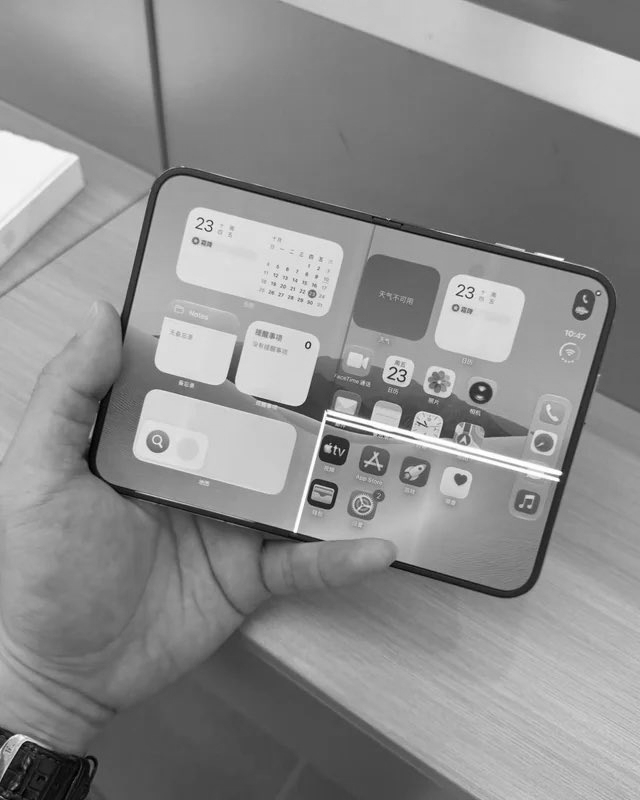 iPhone Duo Screens Crack Within Hours As Buyers Raise Hinge Defect Concerns