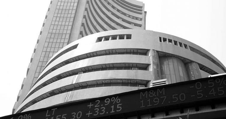 Sensex Jumps 483 Points as Global Markets Recover, Oil Slips From Six-Month High