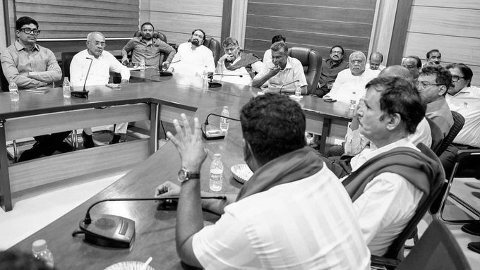 Karnataka Sugarcane Price Row: Farmers, Mills to Decide Rates After Centre Fixes Sugar MSP