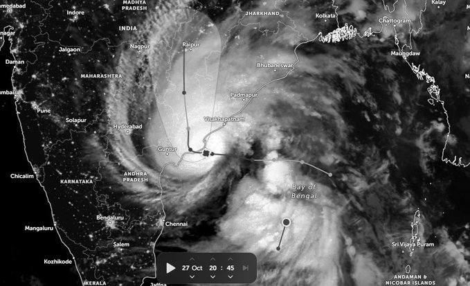 Cyclone Arnab Batters Eastern India, Over 1.8 Lakh Evacuated as Heavy Rain Threatens Multiple States