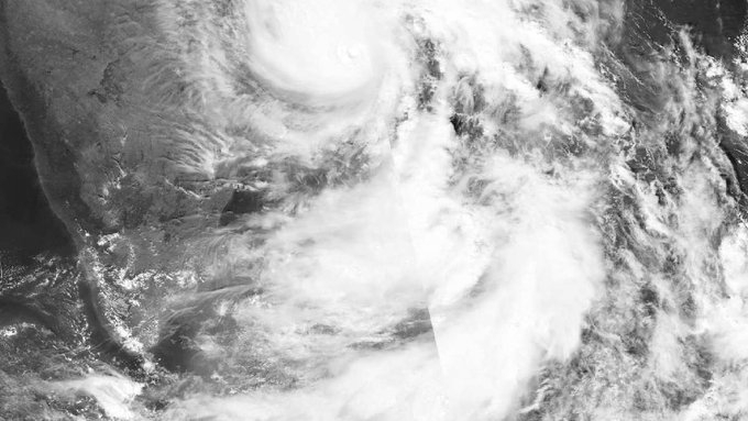 Cyclone Arnab Batters Eastern India, Over 1.8 Lakh Evacuated as Heavy Rain Threatens Multiple States