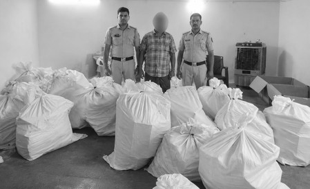 Delhi Police Seize 1,073 Kg of Firecrackers, Register 10 FIRs in Festive Season Crackdown
