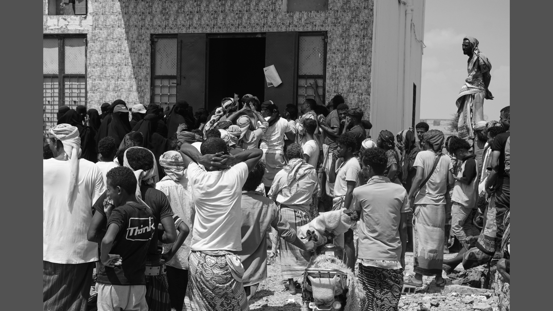 Nearly 1 Million at Risk as Yemen's Taiz Faces Famine Amid Blockade and Deadly Airstrike