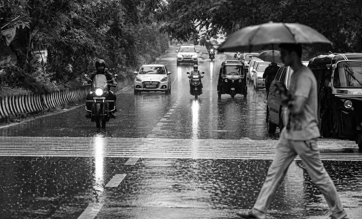 Rain Improves Delhi's Air Quality, But Regional Pollution and Farm Fires Remain Concerns